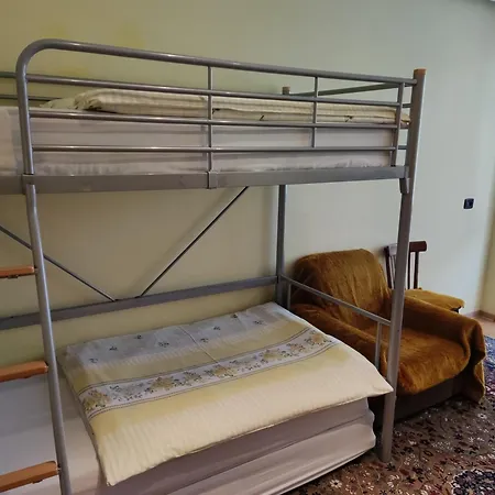 里拉公寓 * 萨莫科夫